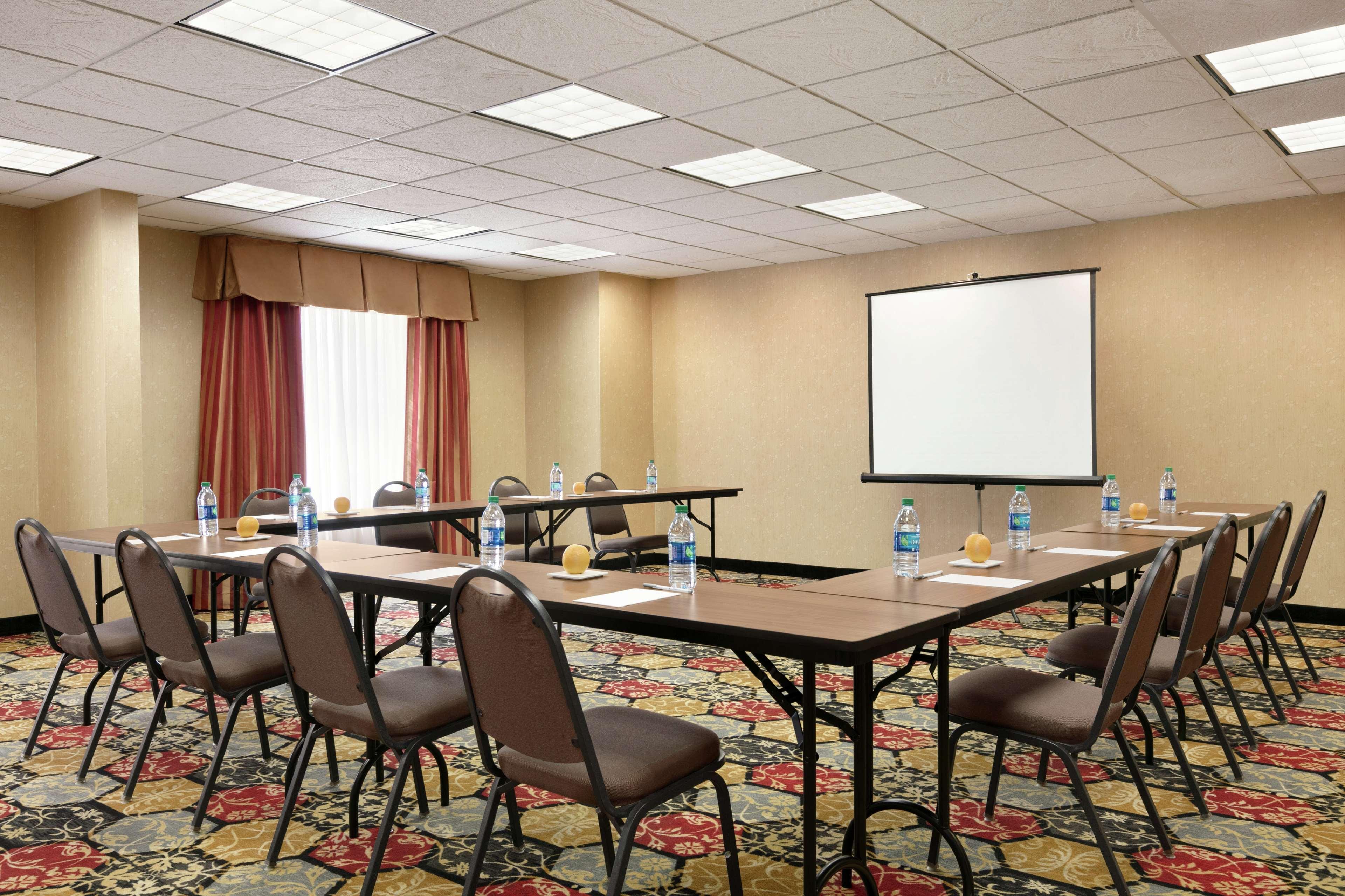 Hampton Inn & Suites Lawton Eksteriør billede