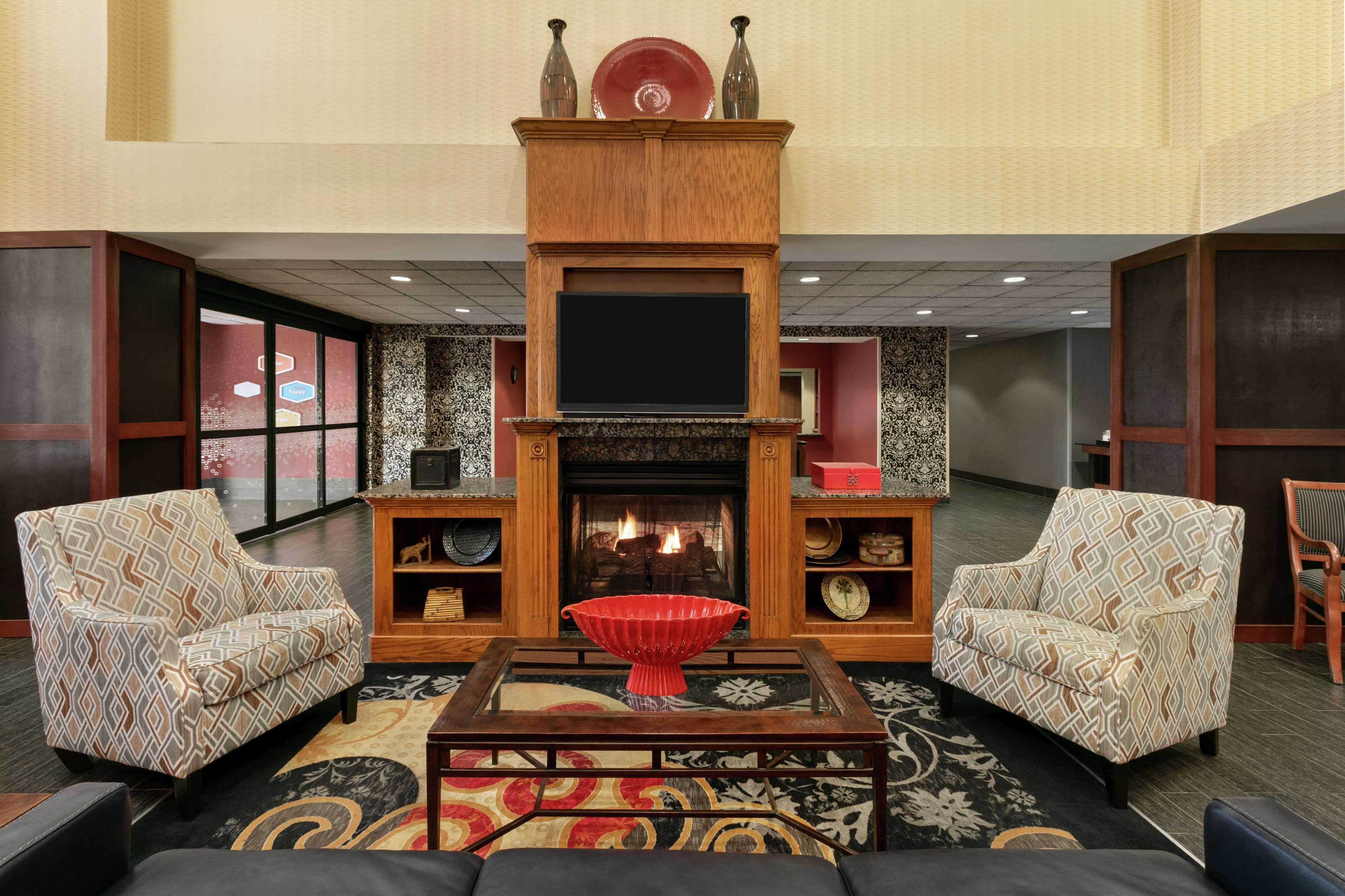 Hampton Inn & Suites Lawton Eksteriør billede