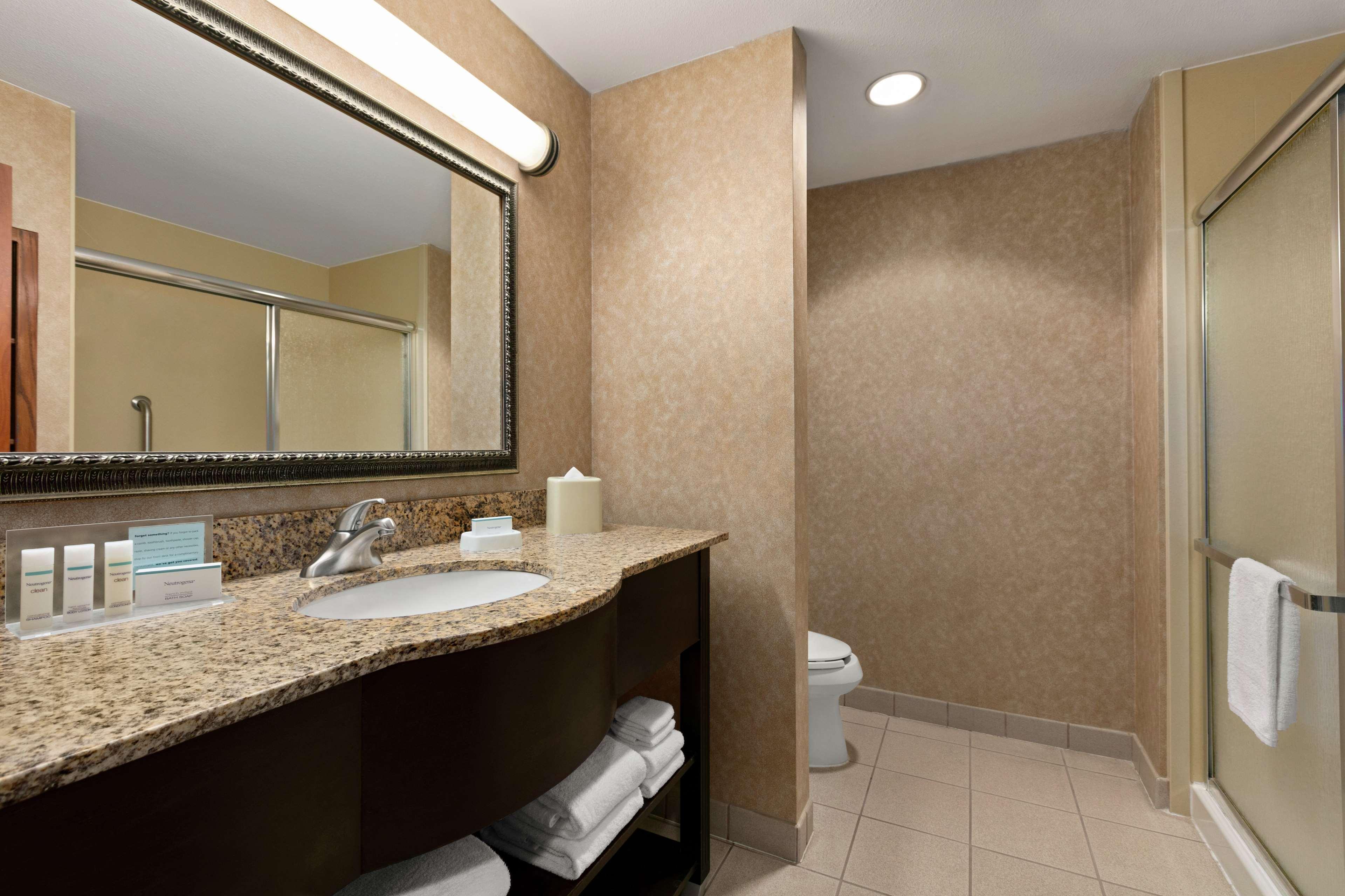 Hampton Inn & Suites Lawton Eksteriør billede