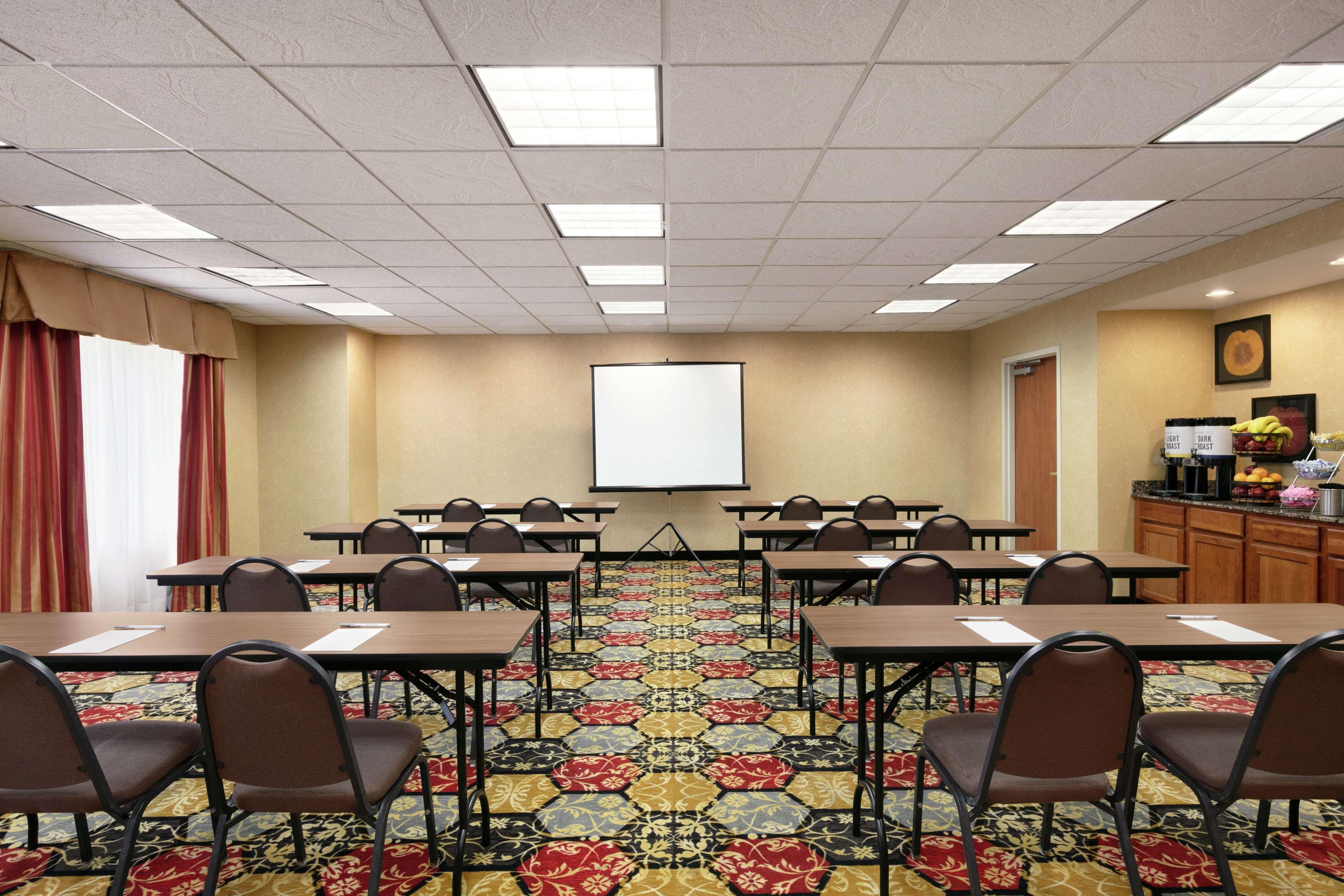 Hampton Inn & Suites Lawton Eksteriør billede
