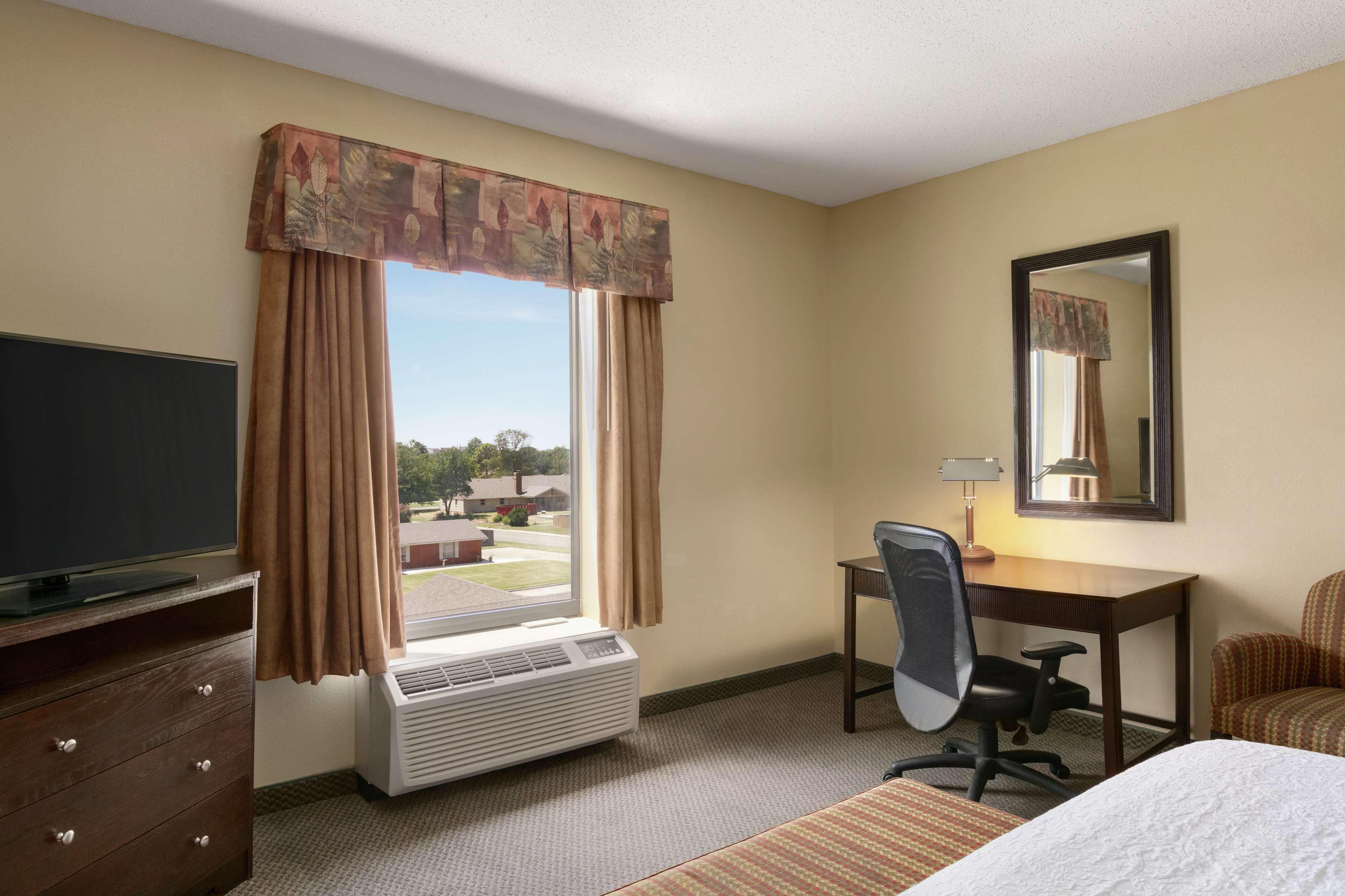 Hampton Inn & Suites Lawton Eksteriør billede