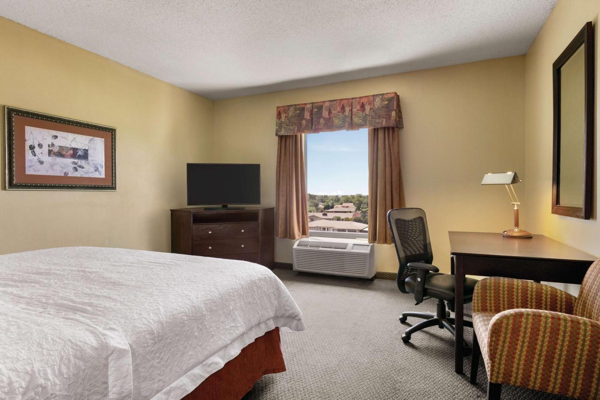 Hampton Inn & Suites Lawton Eksteriør billede